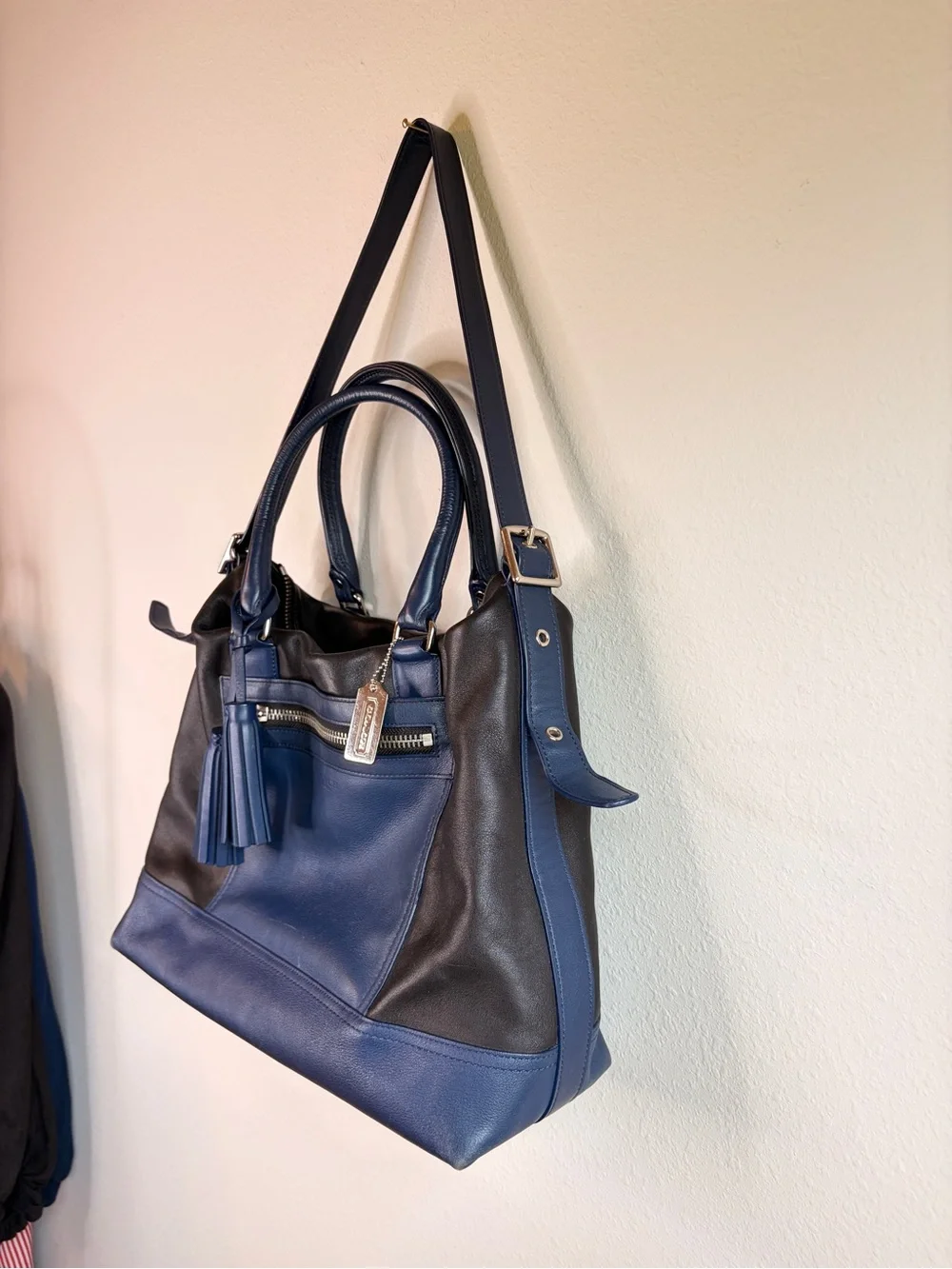 Coach Two-Tone Black and‎ Navy Leather Shoulder Bag